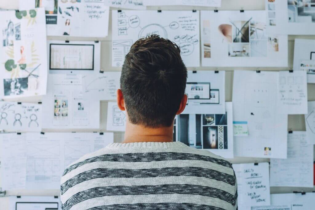 tips to hire a marketing specialist