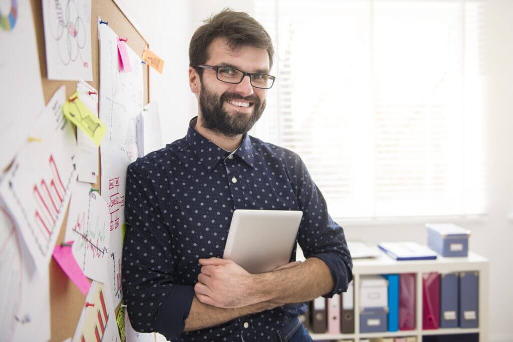 what does a marketing administrative assistant do
