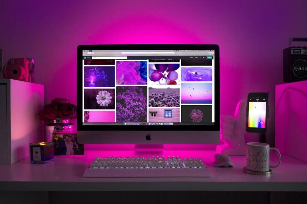 what is the salary of a web designer
