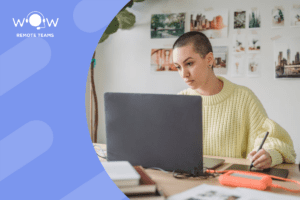 what does a graphic designer do