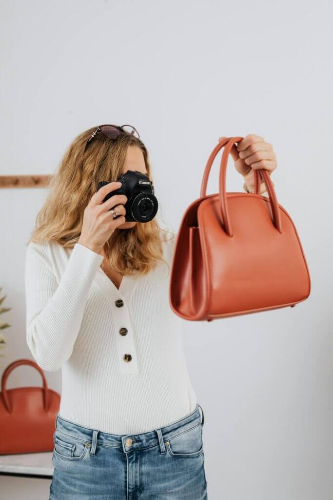 what does a brand strategist do