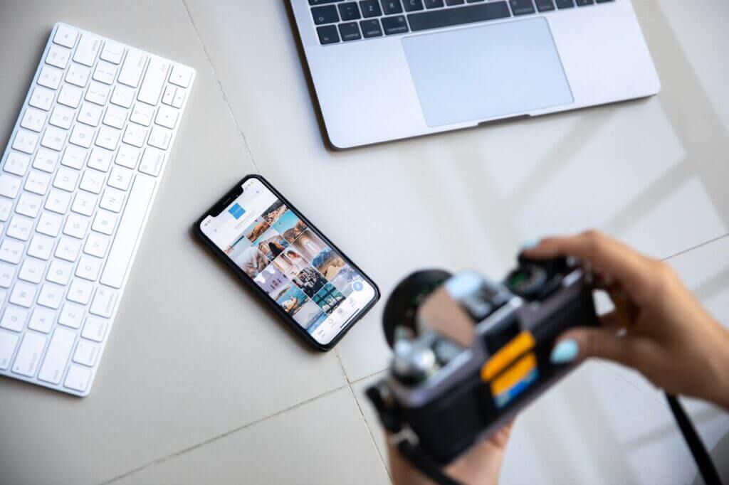 hire a social media manager vs community manager